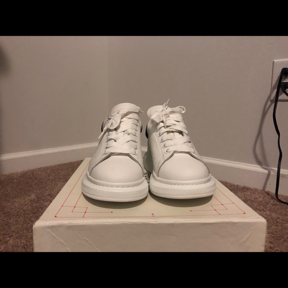 Alexander mcqueens, size 10 - Picture 2 of 6